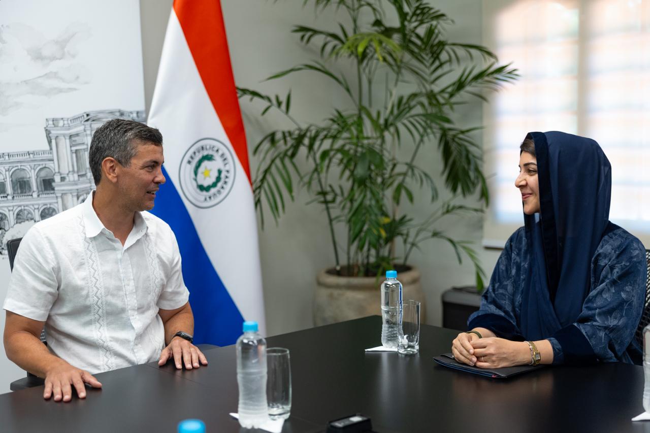 Emiratos Árabes anuncia “inversiones clave” en varios sectores en nuestro país