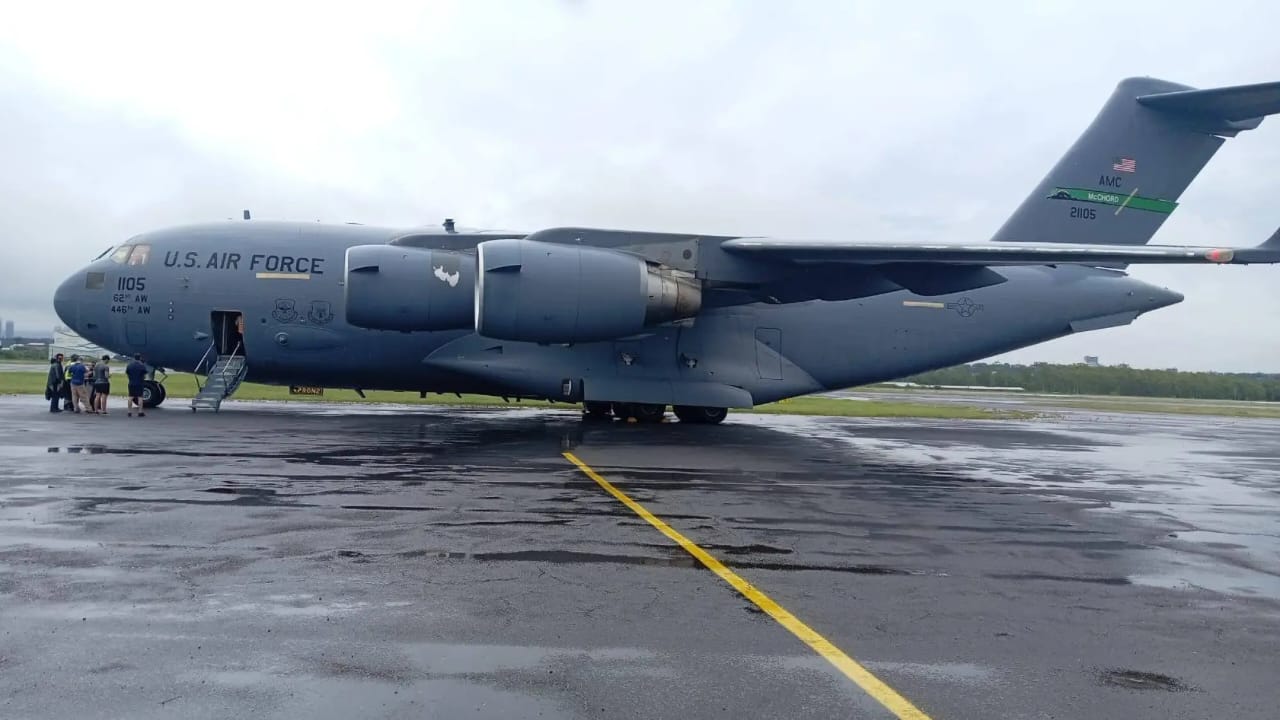El C-17 de EE.UU. aterriza en Paraguay con arsenal táctico para las Fuerzas Especiales El C-17 de EE.UU. aterriza en Paraguay con arsenal táctico para las Fuerzas Especiales