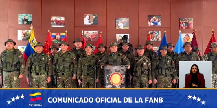 Fuerzas Armadas de Venezuela prometen “gobernabilidad”, pero exigen liberación del “presidente” Maduro