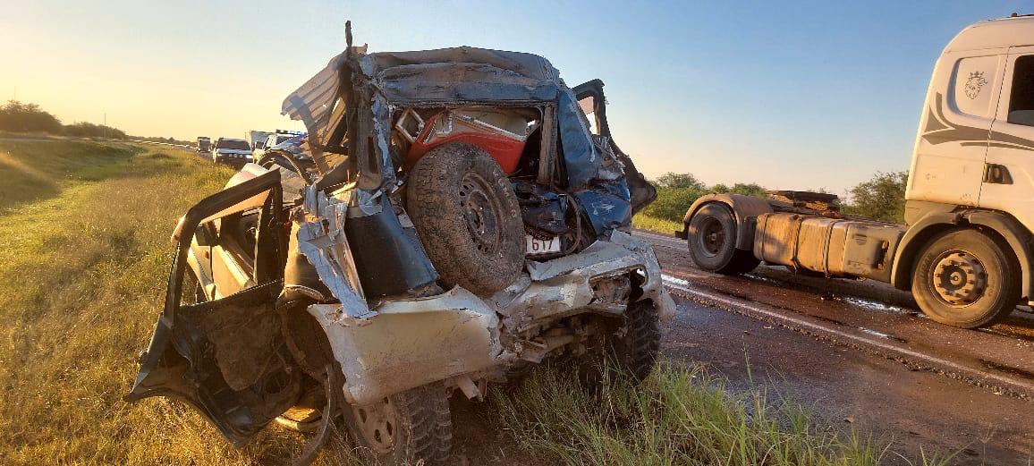 Madre e hijo en el Chaco pierden la vida tras violento choque frontal Madre e hijo en el Chaco pierden la vida tras violento choque frontal