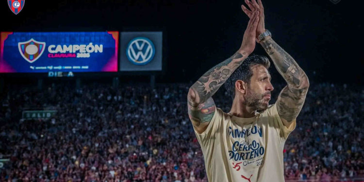 Cerro Porteño apunta a dos refuerzos clave por pedido expreso de Jorge Bava Cerro Porteño apunta a dos refuerzos clave por pedido expreso de Jorge Bava