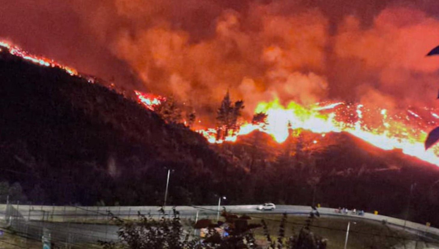 Trágicos incendios en el sur de Chile: al menos 15 muertos y miles de evacuados