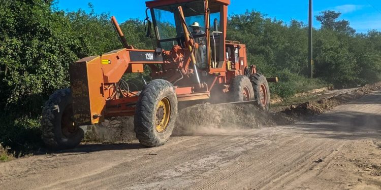 Trabajan para mejorar transitabilidad del tramo Fuerte Olimpo – Puerto Guaraní