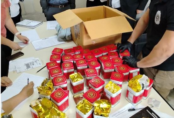 Encomienda de Tailandia traía té rojo «cargado»: ocultaba marihuana