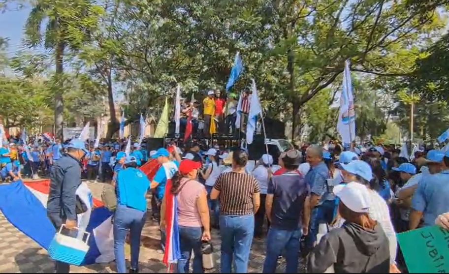 Vivimos más, pero seguimos financiando un sistema jubilatorio del pasado Vivimos más, pero seguimos financiando un sistema jubilatorio del pasado