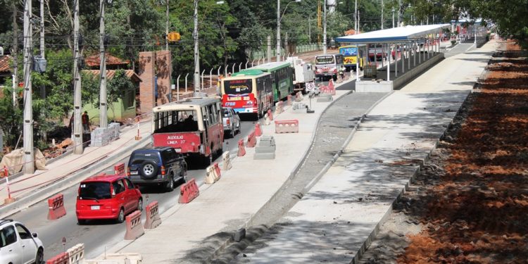 Cecilia Pérez denuncia «factura política» tras imputación a Wiens por el caso Metrobús Cecilia Pérez denuncia «factura política» tras imputación a Wiens por el caso Metrobús