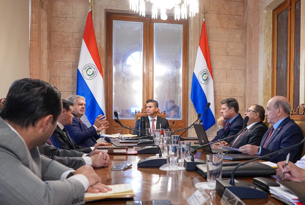 El Ejecutivo ordena activar despliegue militar ante presunto secuestro en Canindeyú El Ejecutivo ordena activar despliegue militar ante presunto secuestro en Canindeyú