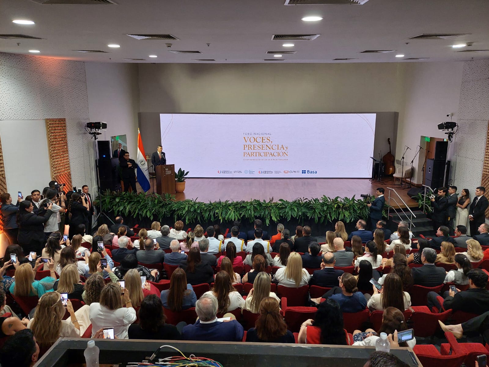 Gobierno conmemora el “Día de la Mujer Paraguaya” con el compromiso de saldar una “deuda histórica” Gobierno conmemora el “Día de la Mujer Paraguaya” con el compromiso de saldar una “deuda histórica”