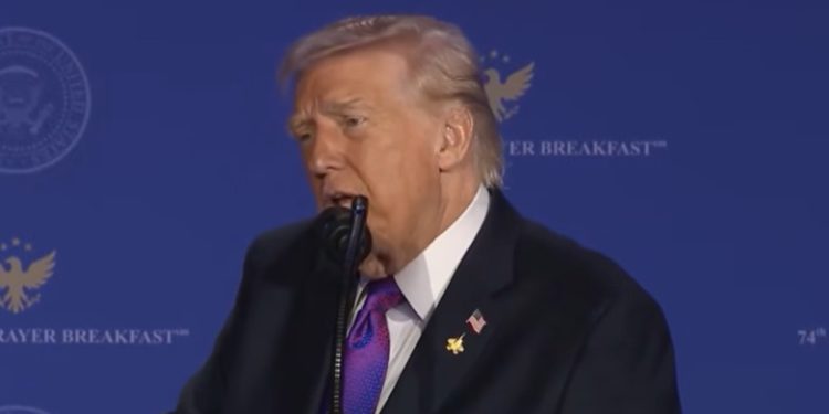 El Pentágono bajo orden de transparencia: Trump promete revelar «toda la verdad» sobre los OVNIs El Pentágono bajo orden de transparencia: Trump promete revelar «toda la verdad» sobre los OVNIs