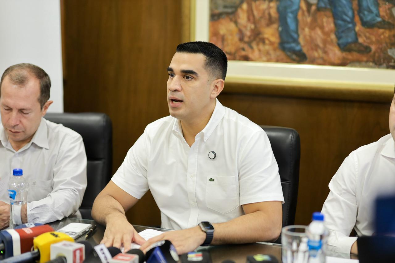 ESSAP dice que «trabaja» en la normalización del servicio tras cortes de energía ESSAP dice que «trabaja» en la normalización del servicio tras cortes de energía