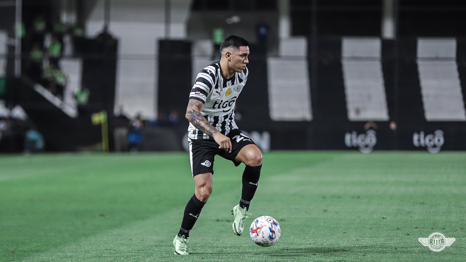 Hugo Fernández estará seis meses fuera de las canchas por una grave lesión