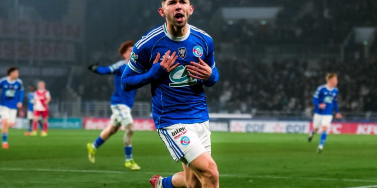 Doblete de Julio Enciso mete al Estrasburgo en cuartos de final de la Copa de Francia