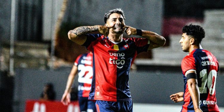 El mensaje de Jonathan Torres: Cerro debe luchar por el título y mantenerse en la cima