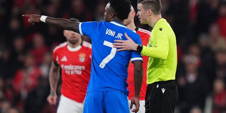 Activan el protocolo antirracismo tras denuncia de Vinicius en el Benfica vs. Real Madrid Activan el protocolo antirracismo tras denuncia de Vinicius en el Benfica vs. Real Madrid