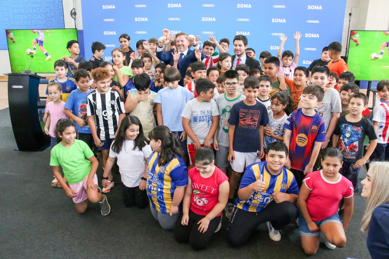 MINNA y CONMEBOL firman acuerdo para proteger a la niñez a través del programa SUMA Fútbol 360°