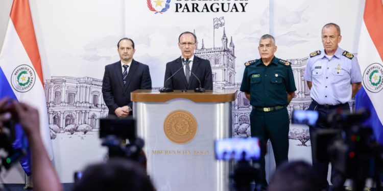 Aeronave narco detectada por la Fuerza Aérea transportaba cayó en Brasil con 450 kilos de cocaína Aeronave narco detectada por la Fuerza Aérea transportaba cayó en Brasil con 450 kilos de cocaína