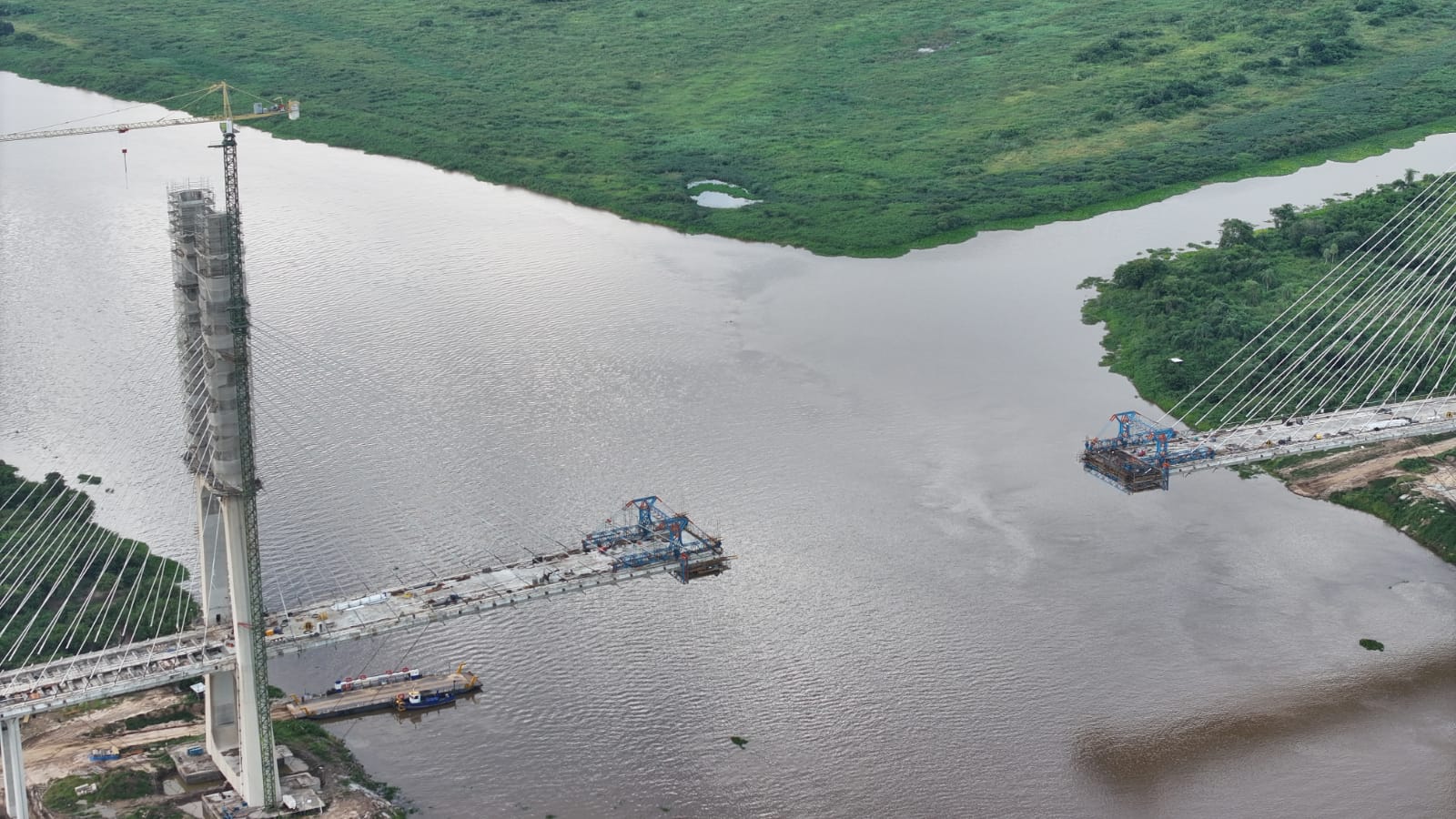 A solo 109 metros del abrazo definitivo: El Puente de la Bioceánica entra en su fase final