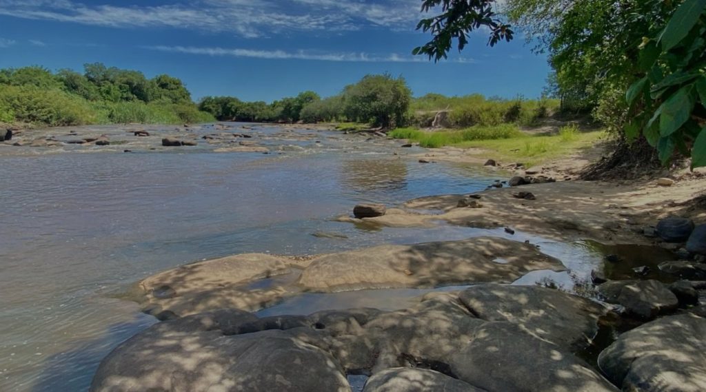 Comisión Permanente insta al MADES a monitorear cauces hídricos en Piribebuy