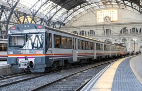 Alianza estratégica con Emiratos Árabes apunta a un sistema ferroviario moderno para 2028