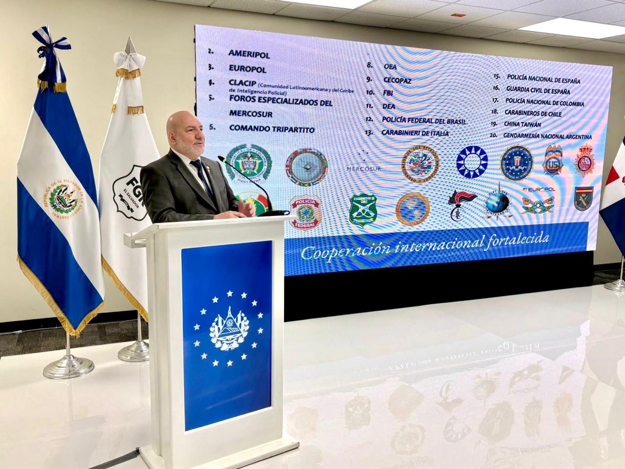 Paraguay refuerza la cooperación contra el crimen transfronterizo en América Latina Paraguay refuerza la cooperación contra el crimen transfronterizo en América Latina