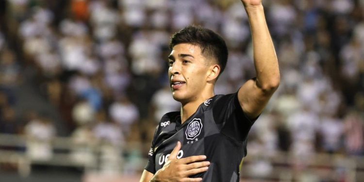 Olimpia, con mucha «Vitamina»: le ganó a Ameliano y asegura la punta del Apertura Olimpia, con mucha «Vitamina»: le ganó a Ameliano y asegura la punta del Apertura