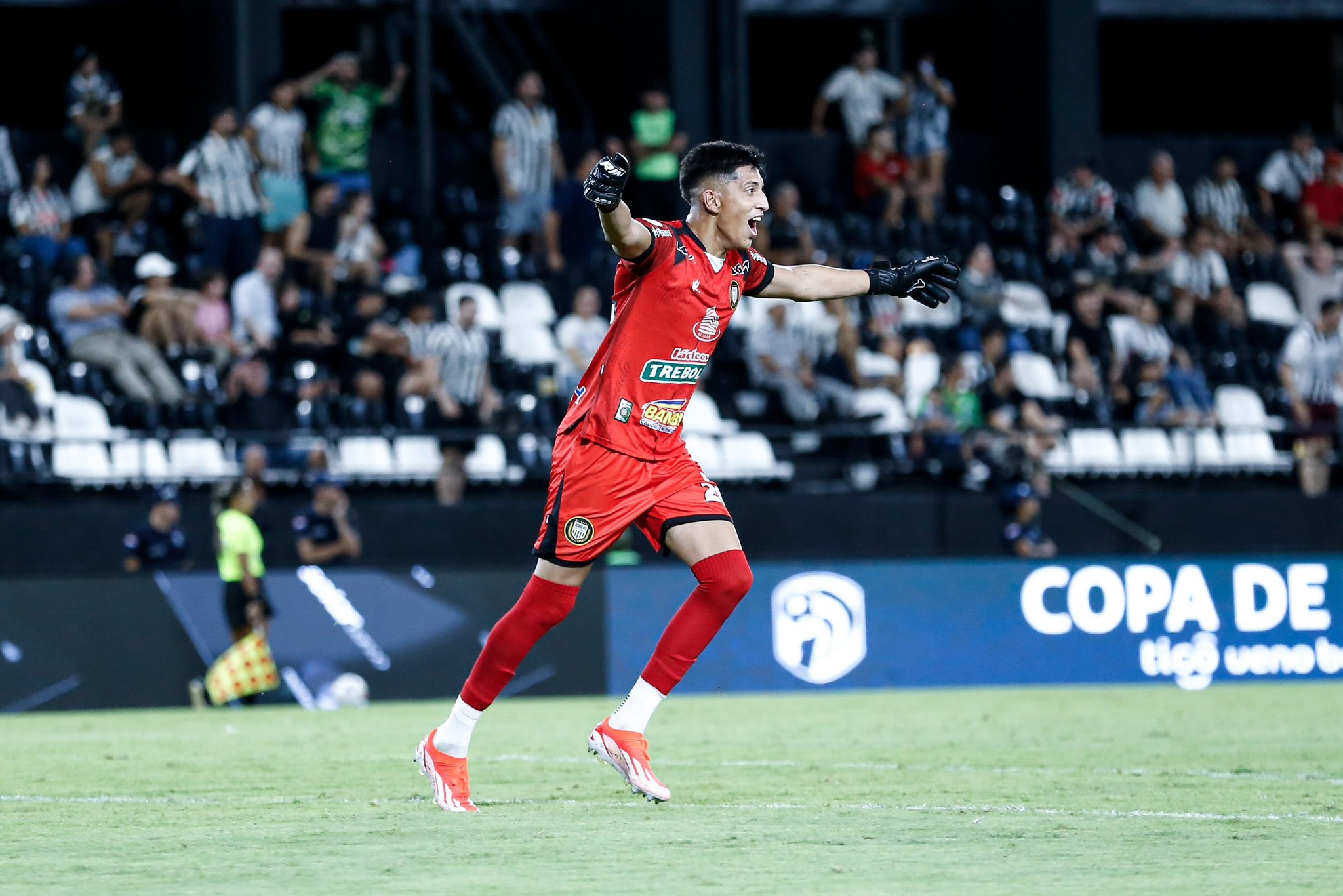 Libertad sigue en caída libre