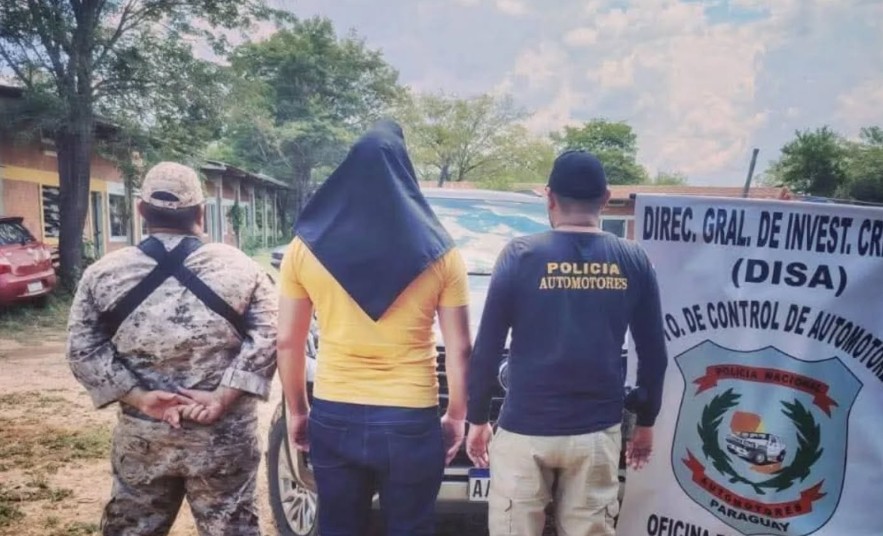 Investigan a un suboficial policial: en Villa Hayes, cayó con una camioneta clonada Investigan a un suboficial policial: en Villa Hayes, cayó con una camioneta clonada