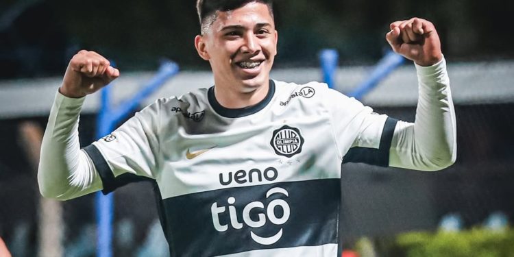 Olimpia prepara sorpresa en el clásico blanco y negro ante Libertad Olimpia prepara sorpresa en el clásico blanco y negro ante Libertad