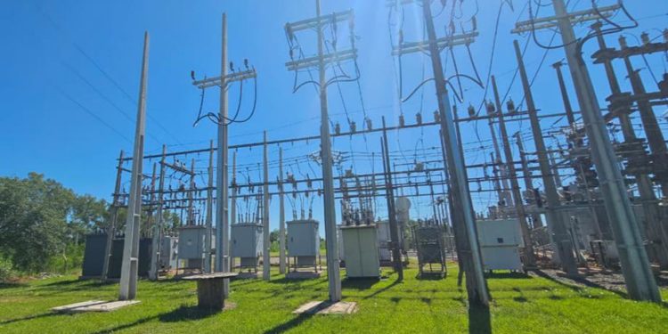 La ANDE puso en servicio nueva línea de 23.000 voltios para Benjamín Aceval