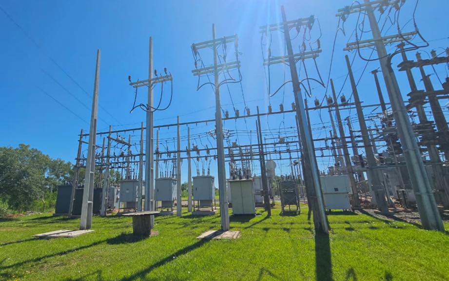 La ANDE puso en servicio nueva línea de 23.000 voltios para Benjamín Aceval La ANDE puso en servicio nueva línea de 23.000 voltios para Benjamín Aceval