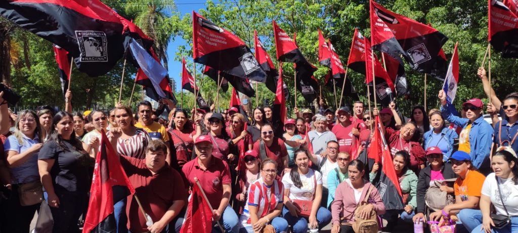 Suspenden servicio de «Hambre Cero» ante paro docente por reforma de la Caja Fiscal