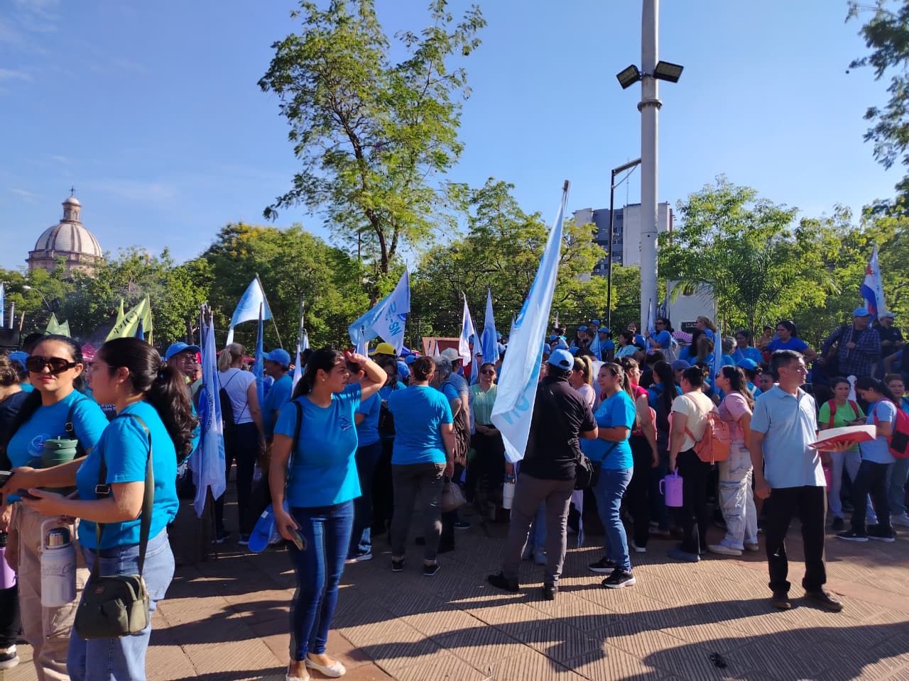 Unidad histórica: 90.000 docentes se movilizan contra la reforma de la Caja Fiscal