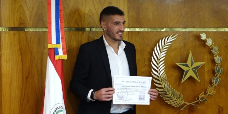 Gastón Olveira ya es paraguayo y se ilusiona con la Selección Paraguaya