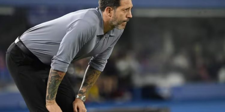 Adiós a Bava: Cerro Porteño despidió al DT uruguayo Adiós a Bava: Cerro Porteño despidió al DT uruguayo