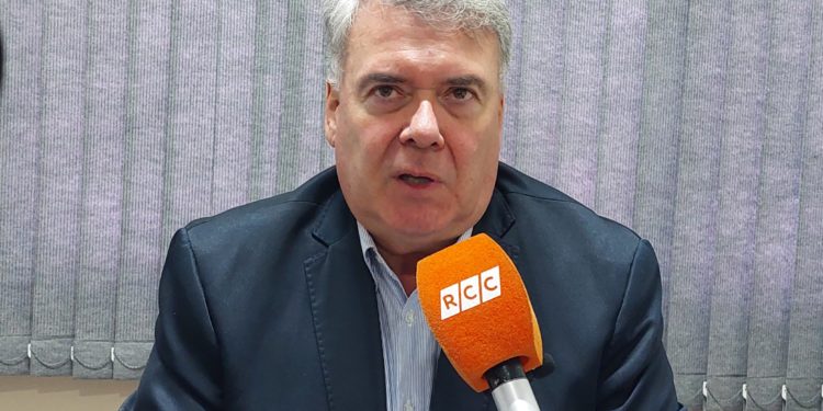 La Defensoría del Pueblo busca destrabar la compra de medicamentos mediante amparos y gestión con el MEF