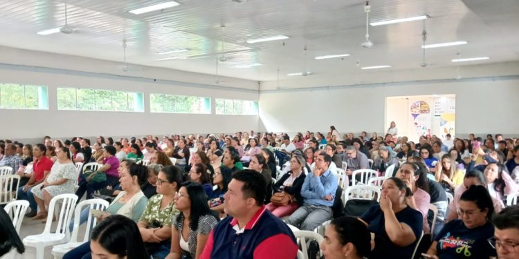 Inician socialización del programa EASE en conjunto con el MEC y Verus
