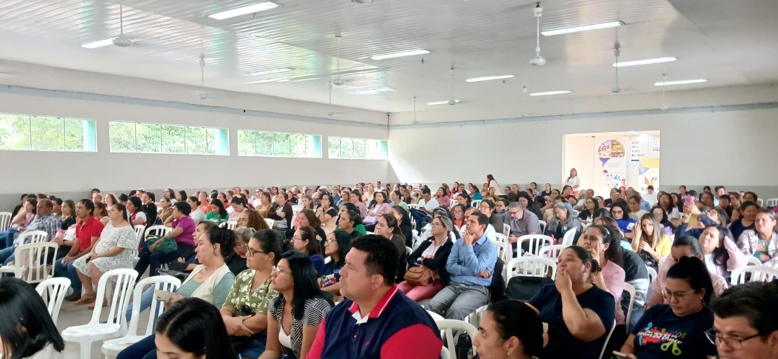 Inician socialización del programa EASE en conjunto con el MEC y Veruz Inician socialización del programa EASE en conjunto con el MEC y Veruz