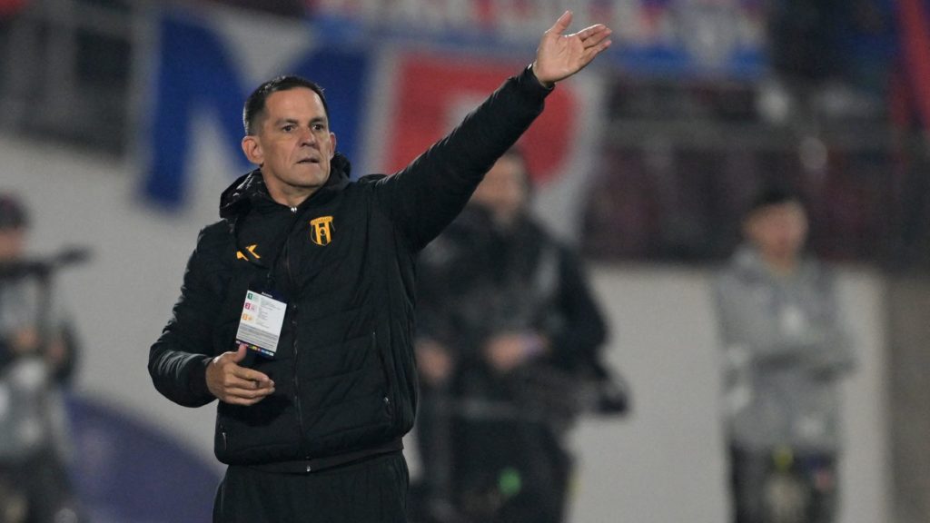 Fin de ciclo: Víctor Bernay dejó de ser entrenador de Guarani