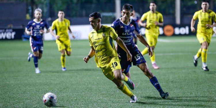 Nacional y Recoleta se juegan el último boleto a la fase de grupos de la Sudamericana