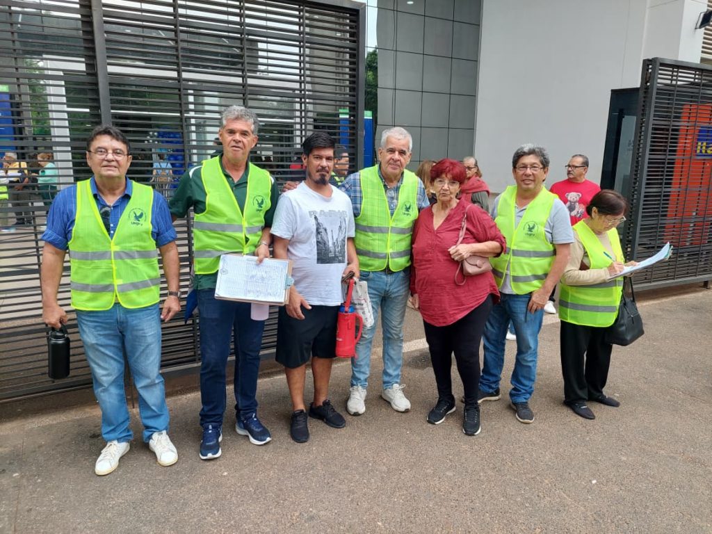 Jubilados impulsan ley para quitar injerencia política del IPS y reunirán firmas en todo el país Jubilados impulsan ley para quitar injerencia política del IPS y reunirán firmas en todo el país