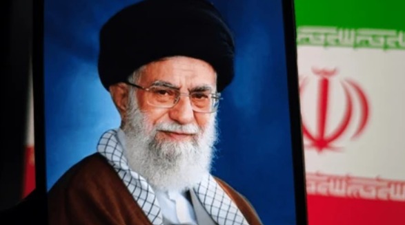 Irán confirma la muerte de Jameneí y decreta luto nacional tras ataques de EE. UU. e Israel Irán confirma la muerte de Jameneí y decreta luto nacional tras ataques de EE. UU. e Israel