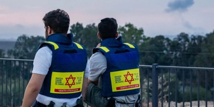 Magen David Adom: El ejército de voluntarios que sostiene la emergencia médica en Israel bajo el fuego Magen David Adom: El ejército de voluntarios que sostiene la emergencia médica en Israel bajo el fuego