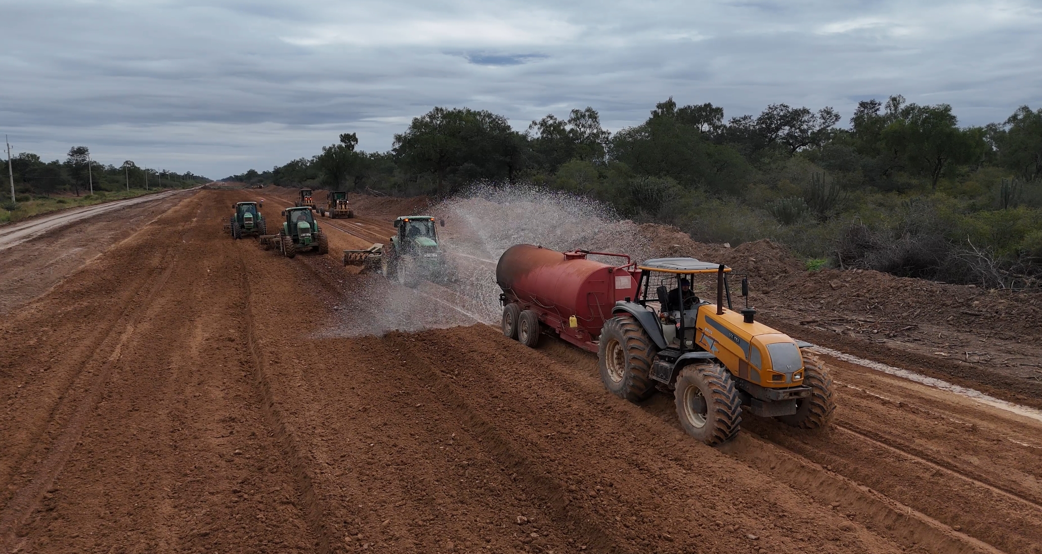 Constructoras alertan sobre deuda estatal de USD 360 millones y advierten riesgo para empleo e inversión