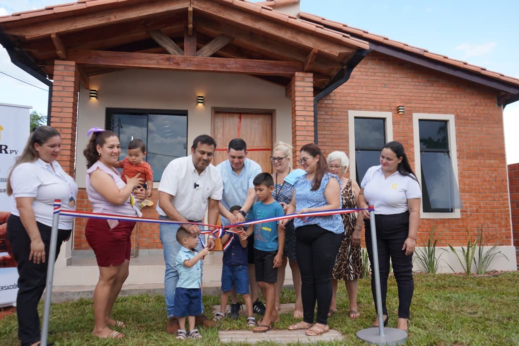 Expanden «Che Róga Porã» para que paraguayos en España aseguren vivienda propia en Paraguay Expanden «Che Róga Porã» para que paraguayos en España aseguren vivienda propia en Paraguay