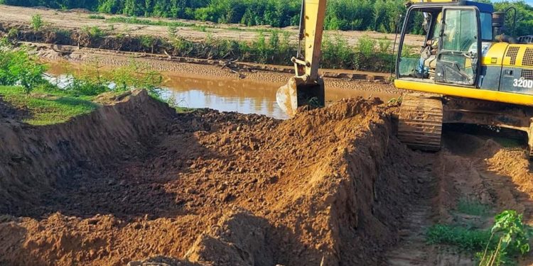 Bajante del Pilcomayo obliga a intensificar trabajos para garantizar ingreso de agua a Paraguay
