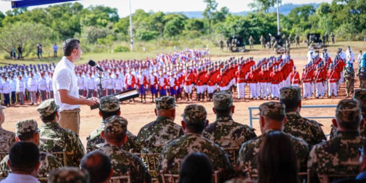 Peña reivindica el legado de los héroes con obras: supervisa la Ruta PY17 en el norte fronterizo Peña reivindica el legado de los héroes con obras: supervisa la Ruta PY17 en el norte fronterizo