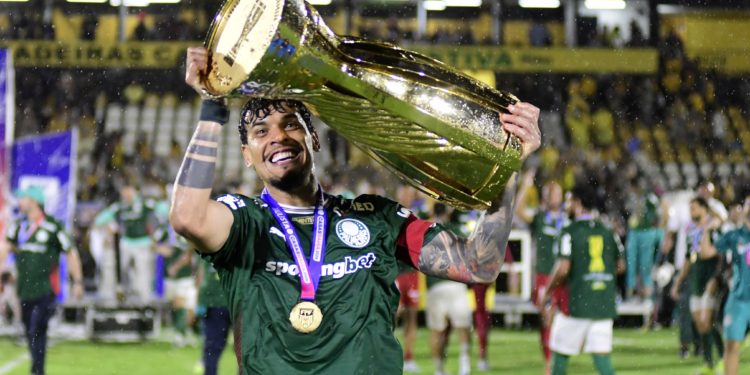 Gustavo Gómez leyenda: es el futbolista más ganador en la historia del Palmeiras