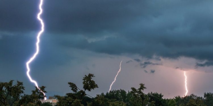 Alerta meteorológica: Sistema de tormentas ingresará al país con ráfagas de hasta 100 km/h
