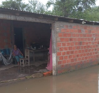 El Bajo Chaco bajo agua: Gral. Bruguez clama por solidaridad ante crecida del Pilcomayo y el Río Confuso