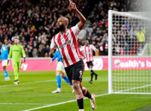 Goleador del Brentford declara tener éxito gracias a Jesús